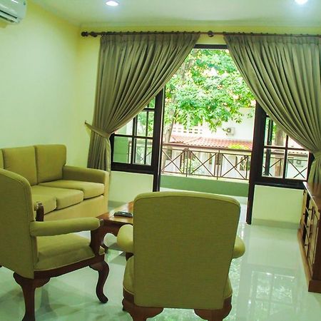 Country Woods Jakarta Cilandak (Jakarta) Exterior foto