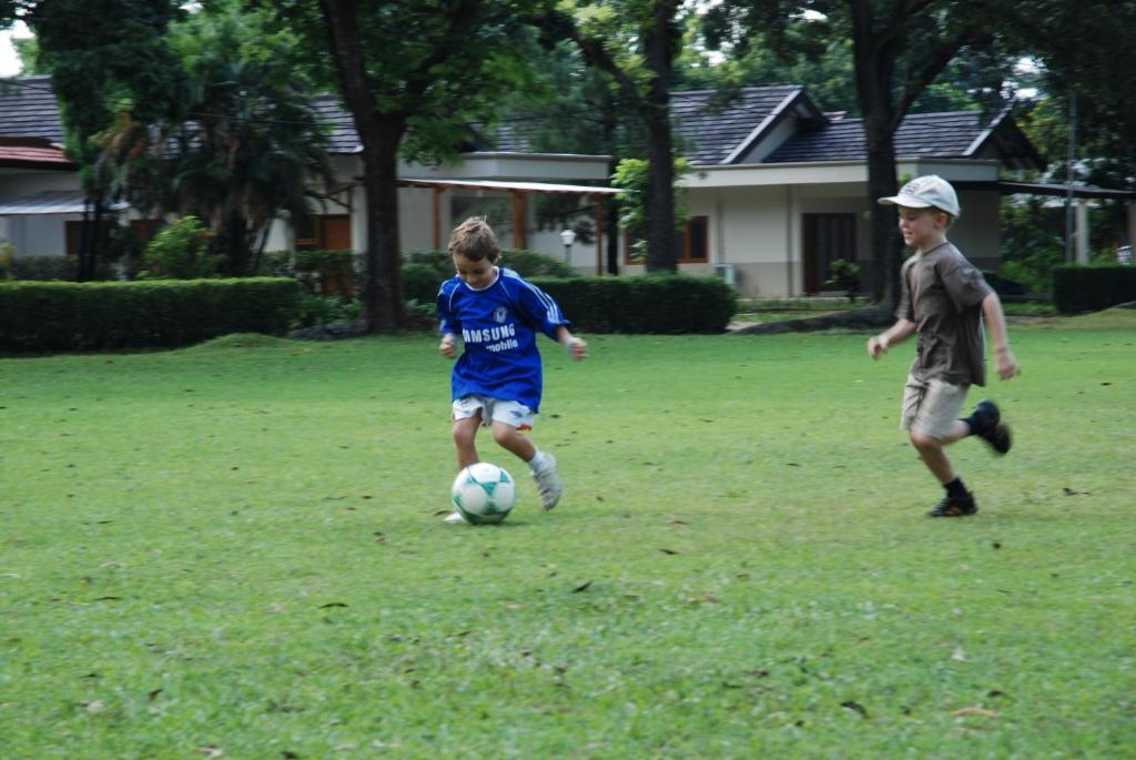 Country Woods Jakarta Cilandak (Jakarta) Exterior foto